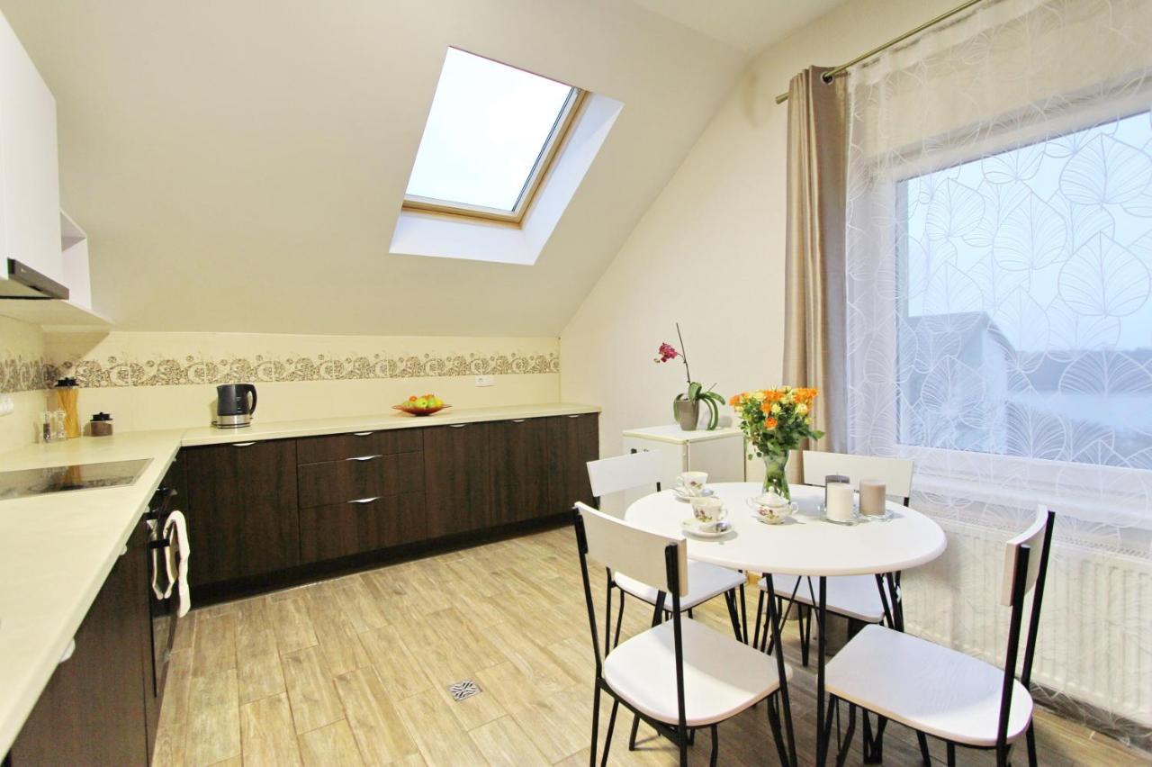 Apartments By The Lake With Fireplace تراكي المظهر الخارجي الصورة